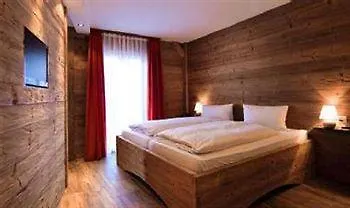 阿罗萨维特酒店 酒店 3*